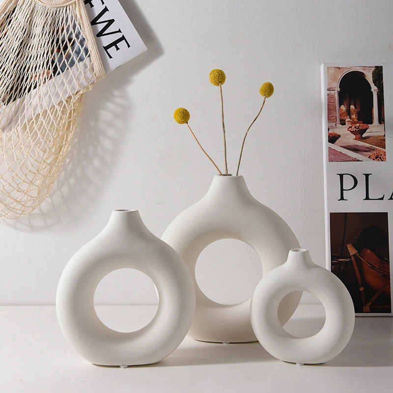 Nordische weiße Blumenvase entworfen Kunststoff Pflanzentopf Blumenknospenflasche Blumenanordnung Anzeigeflasche Wohnzimmer Dekor